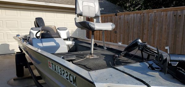 Bass Tracker Pro 17 for Sale in Plano, TX - OfferUp