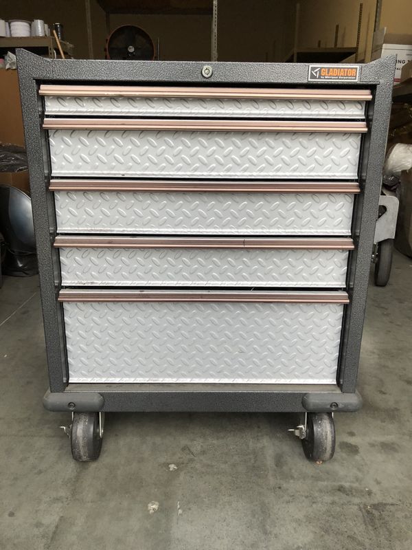 Gladiator Metal Tool Chest by Whirlpool for Sale in Del Sur, CA OfferUp