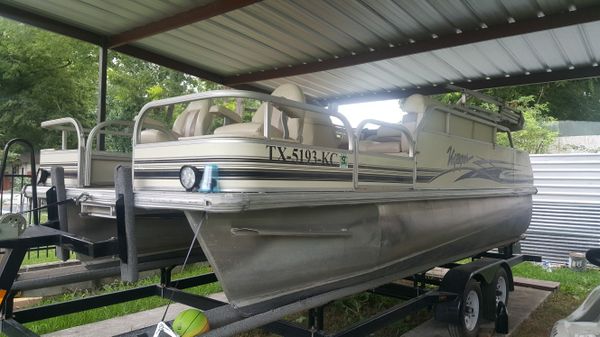 Pontoon boat 20ft for Sale in Houston, TX - OfferUp