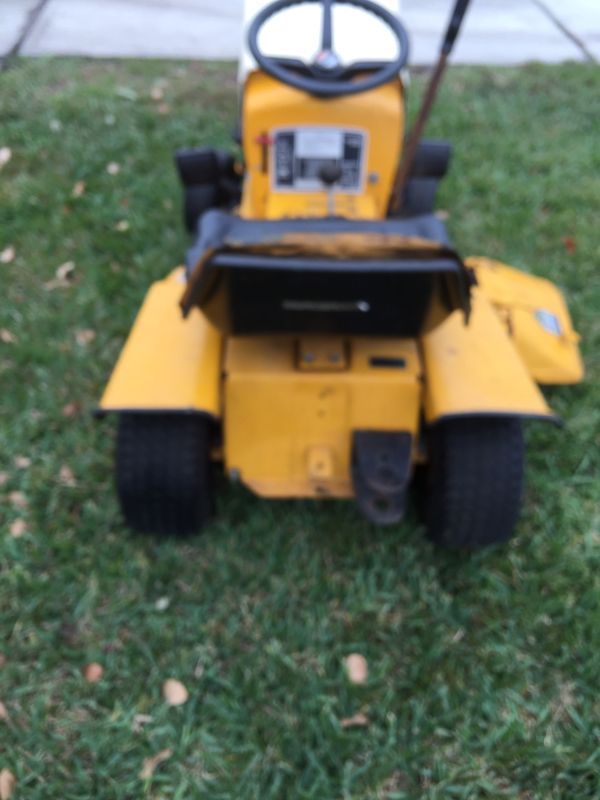 Vintage 1970 Montgomery ward Riding lawn mower for Sale in Orlando, FL