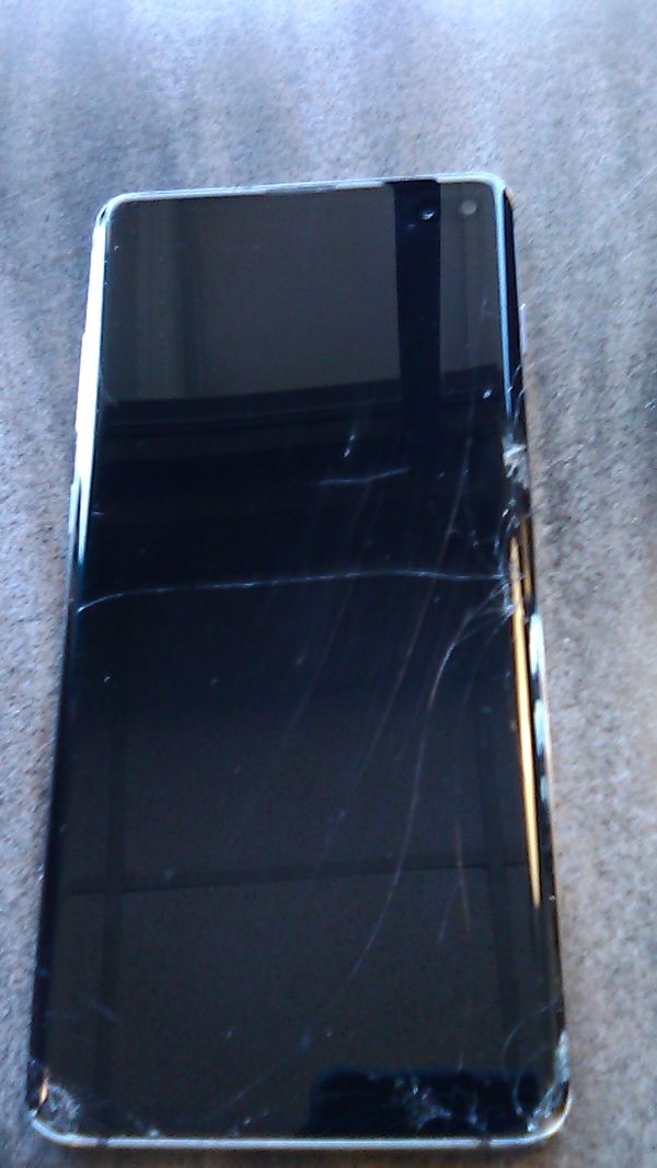 samsung s10e cracked screen