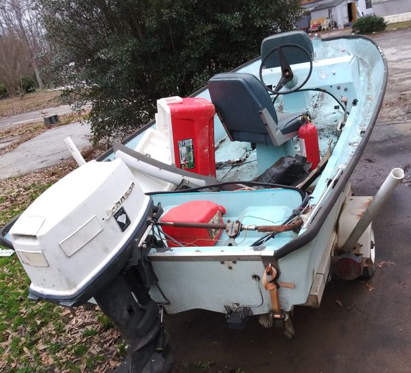 16 foot jon boat center console 25 horsepower Johnson Electric start
