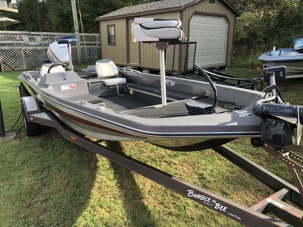 1988 BUMBLE BEE BASS BOAT for Sale in London, KY - OfferUp