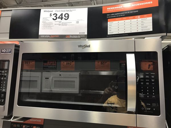 Whirlpool Gold Series stainless steel microwave for Sale in Plantation