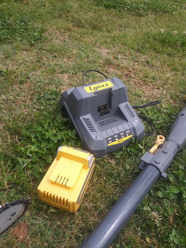 Lynxx 40V Chainsaw and Pole Saw for Sale in Rutherfordton, NC OfferUp
