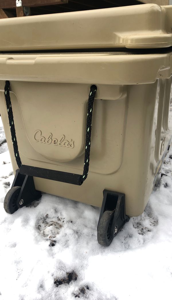 Cabela’s 60 polar cap Cooler for Sale in WA OfferUp