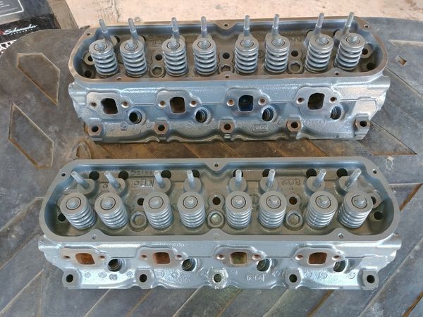 Ford 351w 302 D0OE cylinder heads for Sale in Tolleson, AZ - OfferUp