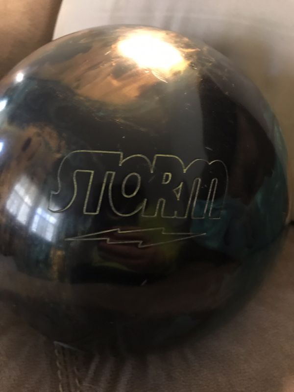 Storm Virtual Energy 15lb LEFT handed Bowling Ball for Sale in Virginia