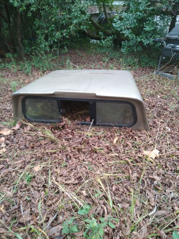 Ford explorer sport track camper shell for Sale in Fayetteville, NC