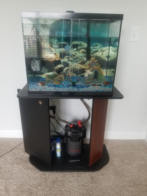 30 Gallon Fish Tank and Stand for Sale in Simpsonville, SC ...