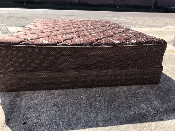 queen mattress in a box free delivery