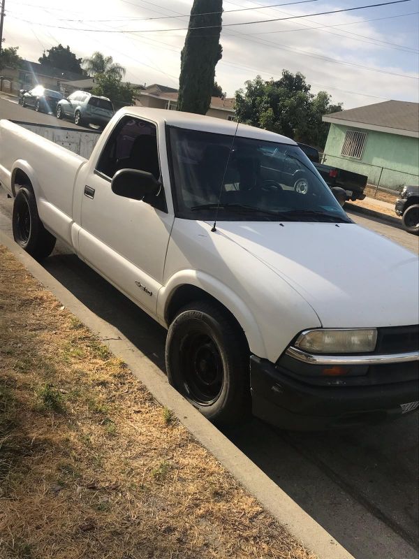 2000 Chevy S10 Long Bed for Sale in Baldwin Park, CA - OfferUp