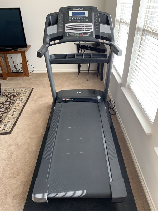 NordicTrack Elite 3700 Treadmill for Sale in Frisco, TX - OfferUp