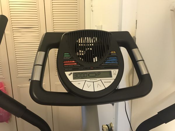 Pro-form Xp 130 Elliptical For Sale In Chicago, Il - Offerup