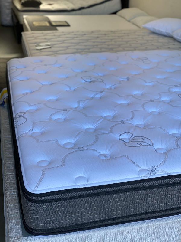 Brand new Queen size Mattress Serta Bellagio Hotel Collection Double
