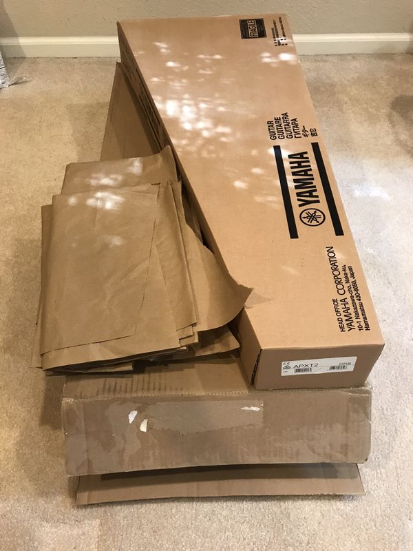 Shipping box for 3/4 size guitar for Sale in Federal Way, WA OfferUp