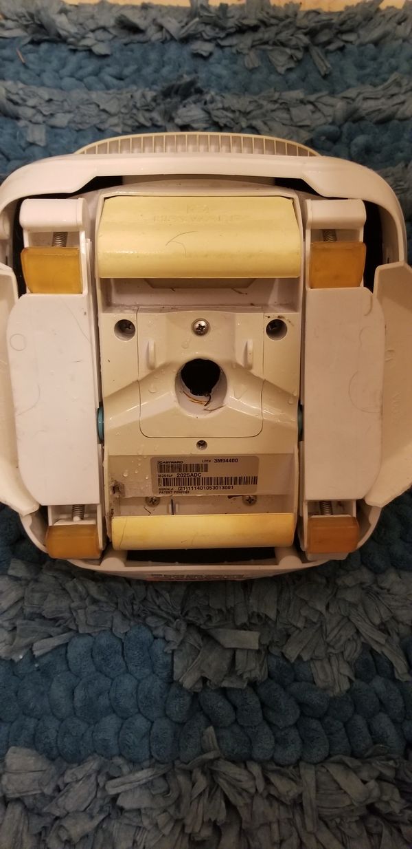 clean pool liner above water line