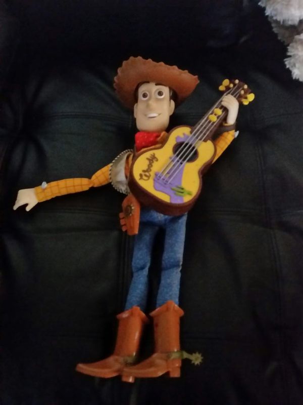 toy story 2 strummin singing woody