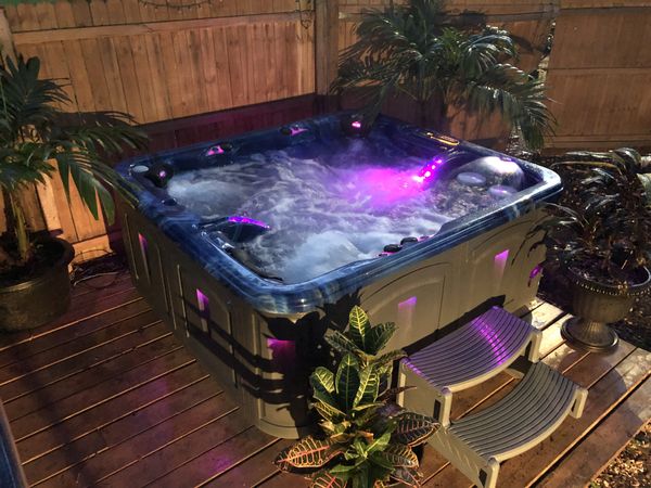 4 Person 220v CANTABRIA Hot Tub / Spa! Must See!!! for Sale in Tampa ...