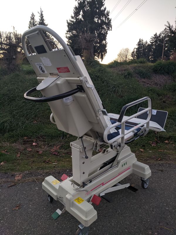WY East TotalLift II 2 Cardiac Chair patient transfer lift for Bed