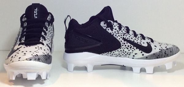 molded mike trout cleats
