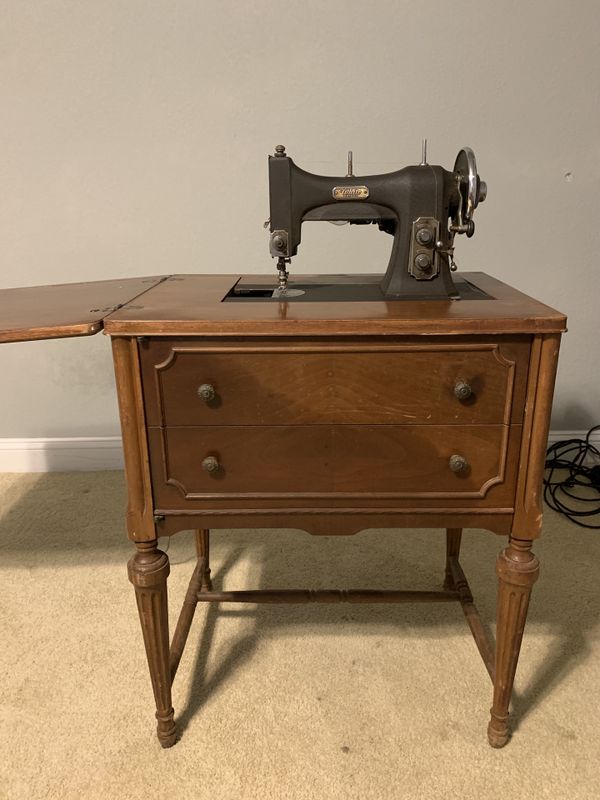 White Rotary Antique Sewing Machine Spring Table for Sale in Houston
