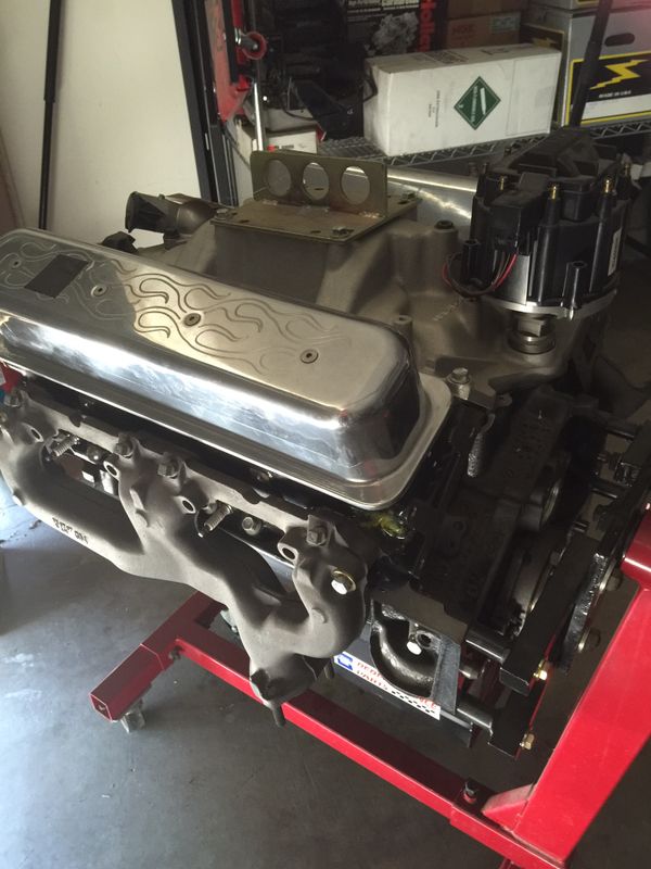 Chevy small block V8 new engine 2500 firm!! for Sale in Las Vegas, NV