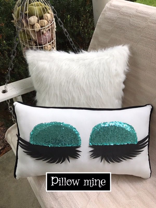 eyelash pillow