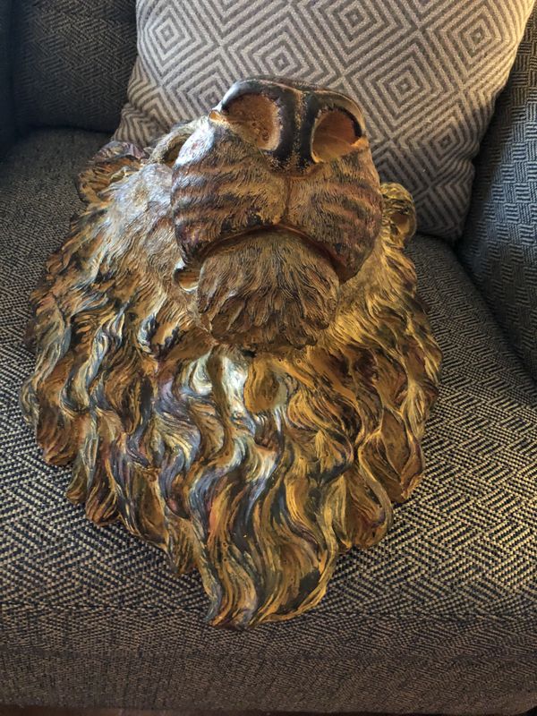 resin lion