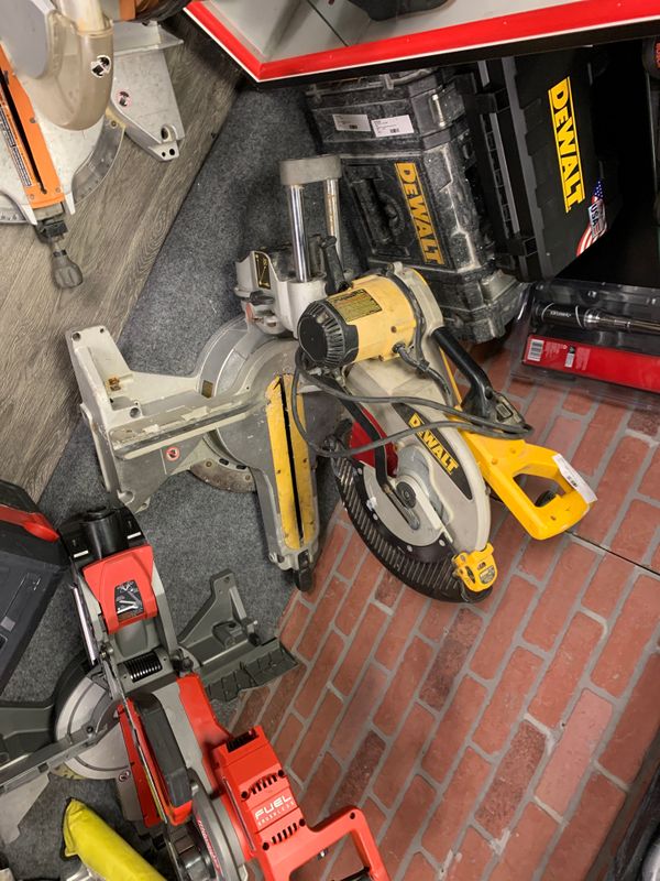 Dewalt miter box saw for Sale in Fort Myers, FL - OfferUp