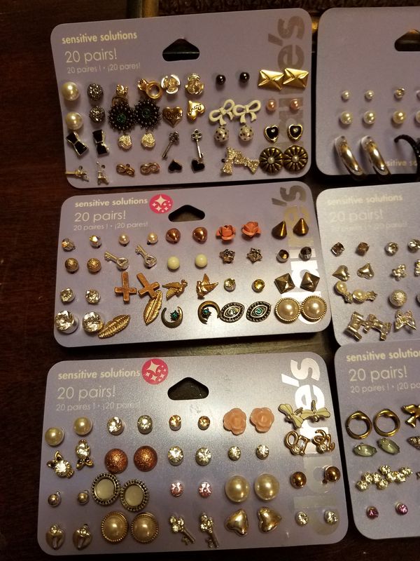 CLAIRE'S EARRINGS (6 PACKS) for Sale in Fairfax, VA OfferUp