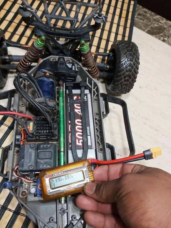 castle 3800kv slash 4x4