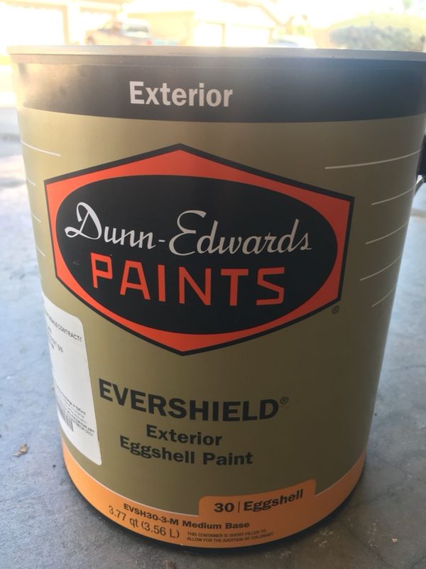 Exterior Evershield Dunn Edwards Eggshell paint for Sale in Gilbert, AZ