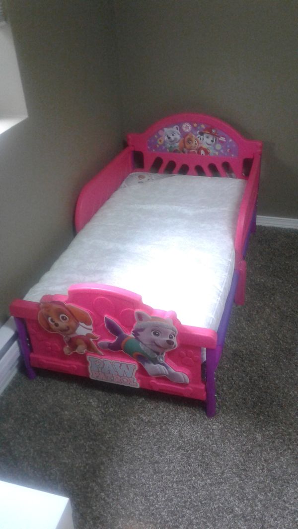Nickelodeon Paw Patrol Skye and Everest 3D Toddler Bed for ...