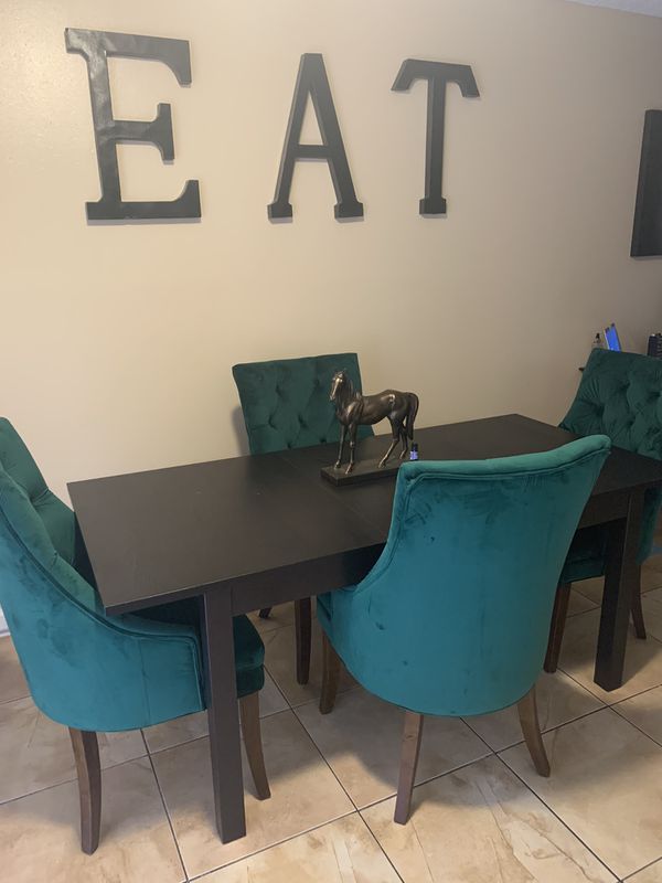 Emerald Green Dining chairs set of 4 And FREE TABLE for Sale in Tampa