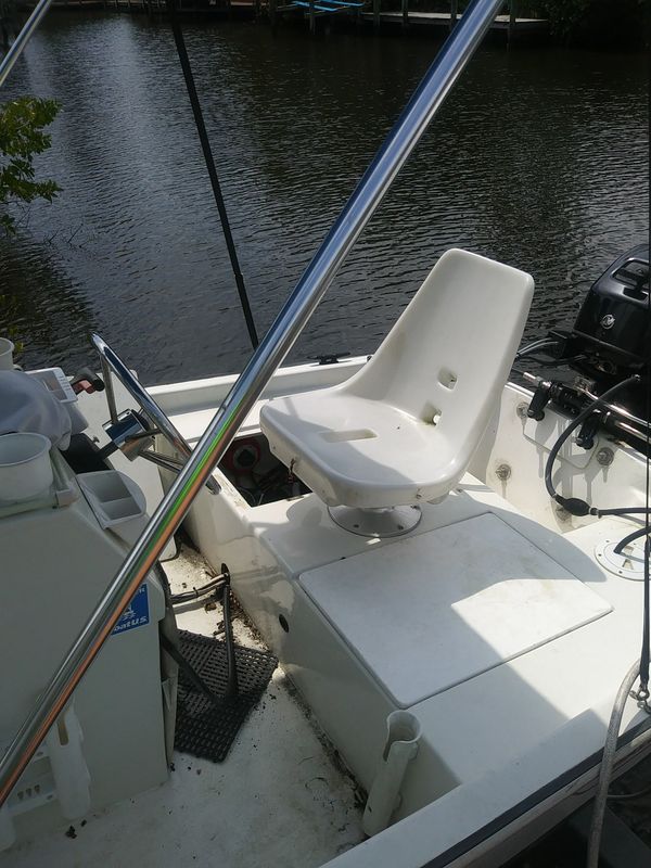1969 Boston Whaler 13 foot new 25 horsepower Mercury engine new Bimini