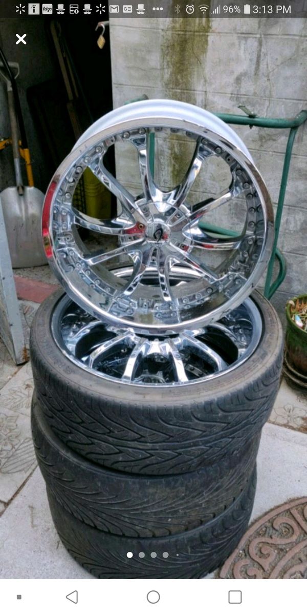 Chrome 20 inch 5x108,110,114, 115 they are universal rims for Sale in