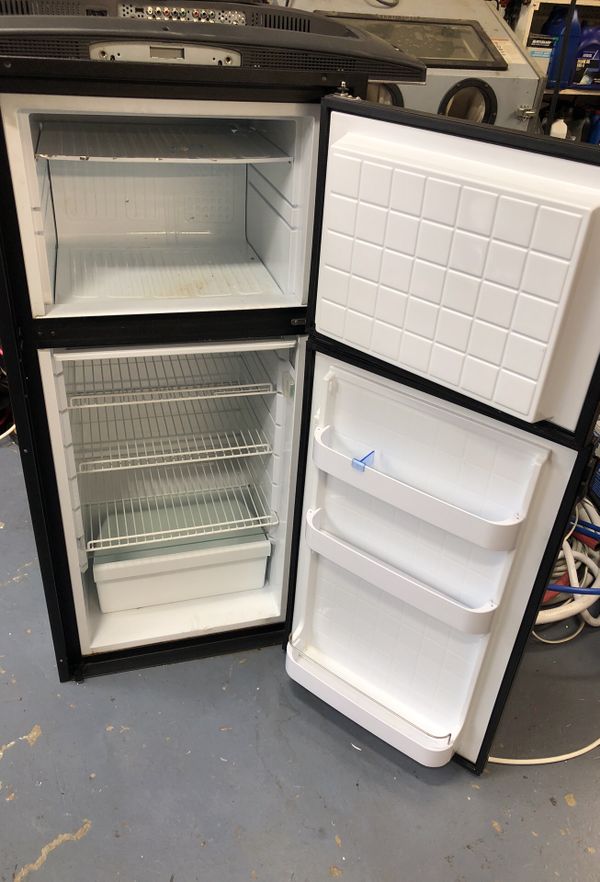 Marine fridge. Works perfectly for Sale in Seattle, WA OfferUp