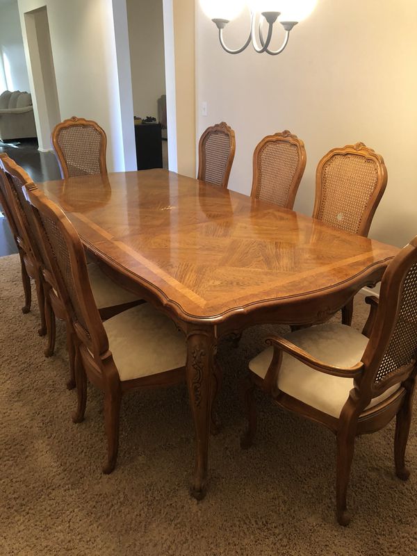 Unique Used Thomasville Dining Room Furniture with Simple Decor