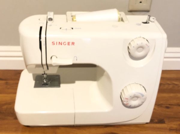 Singer Sewing Machine Model 50t8 E99670 Excellent Condition for Sale in