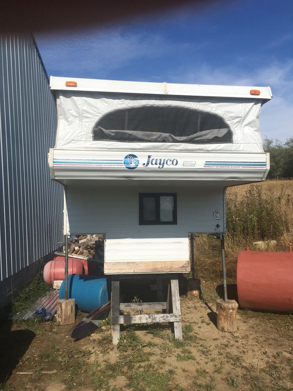 1995 Jayco Sportster Series pop up truck camper for Sale in Freeland