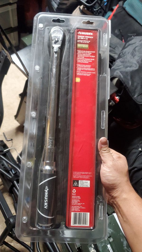 Husky torque wrench 3/8 20100 ft lbs lifetime warranty for Sale in Los