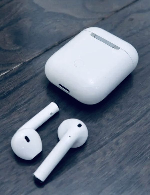 Bluetooth wireless I12 tws AirPods 5.0 in like new condition with charger! Great gift! for Sale 