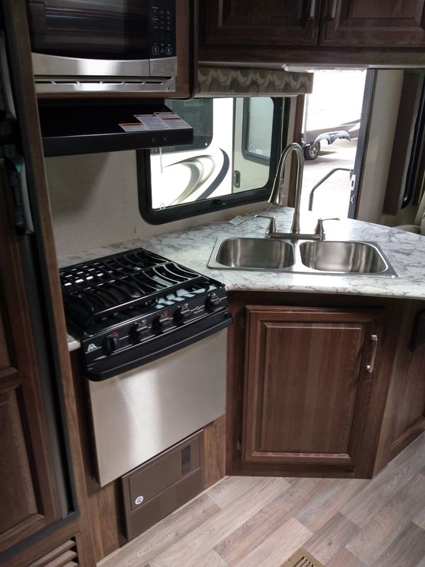 Keystone Cougar 26 ft Fifth Wheel for Sale in Lacey, WA - OfferUp