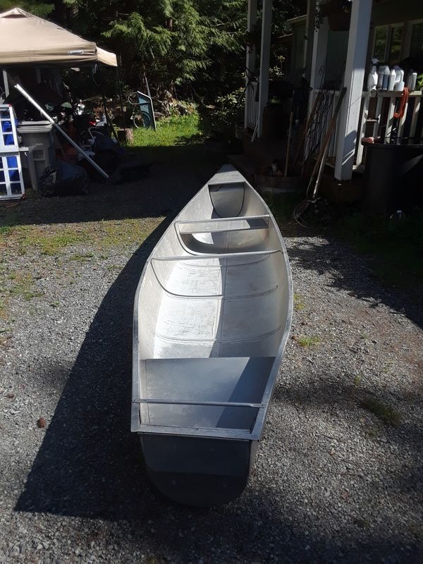 Grumman Square Stern Aluminum Canoe 15 ft for Sale in Snohomish, WA OfferUp