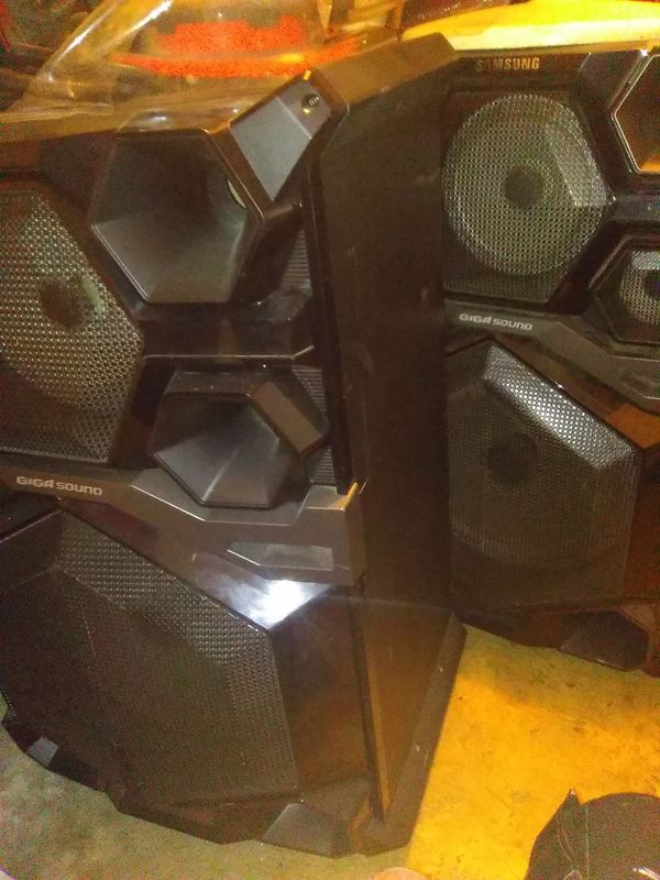 Samsung Giga Sound System 4000 watt speakers for Sale in San Antonio ...