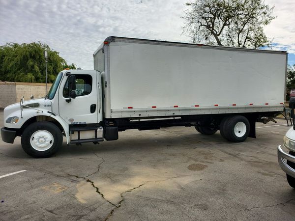 2013 freightliner 24ft box truck with lift gate for Sale in La Puente ...
