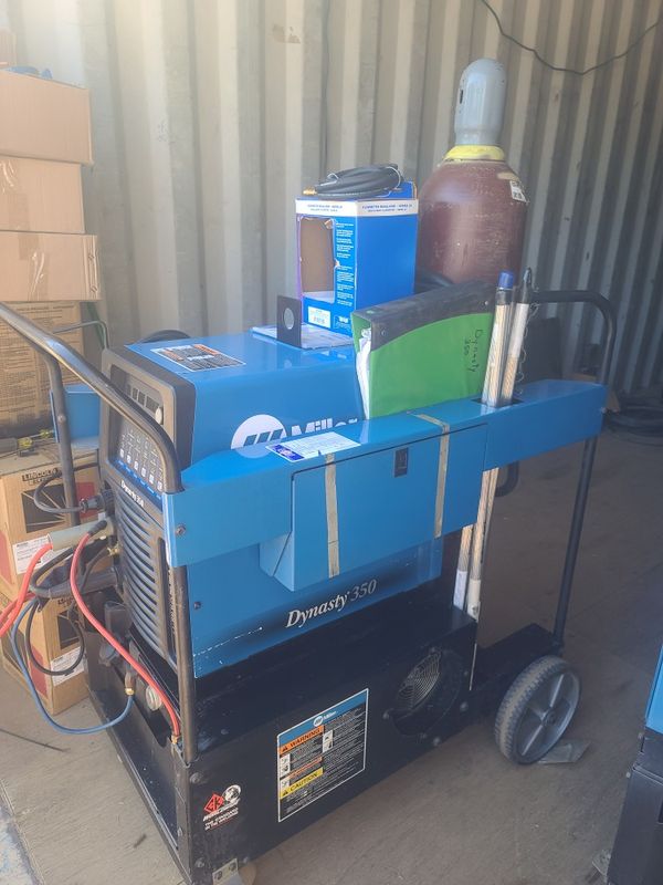 Miller Dynasty 350 AC/DC tig welder only 152 hours for Sale in