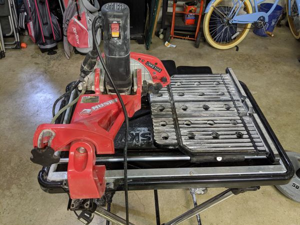 Wet tile saw Husky THD950L 7" for Sale in Snohomish, WA - OfferUp