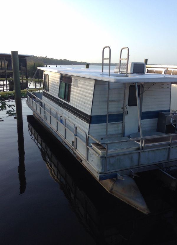 Pontoon house boat 1983 Susquehanna Santee vacation house boat 37ft